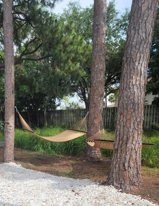 Welcome To The Bray Escape 4 Miles To Siesta Key Sarasota Exterior foto
